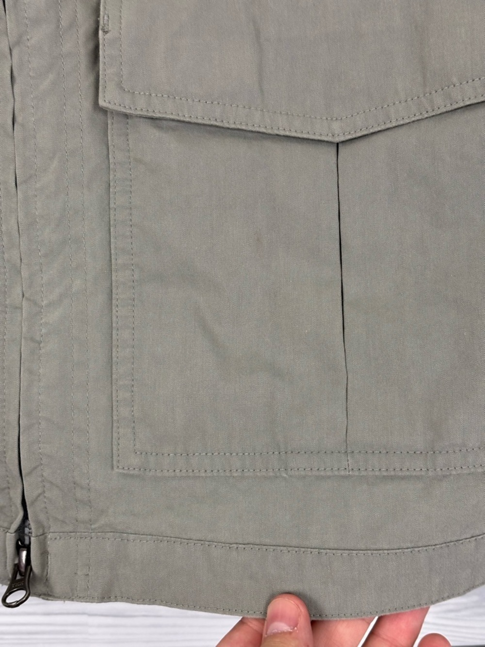 Duluth Trading Co. Green Fisherman’s Cargo Vest Size XL - Picture 4 of 7